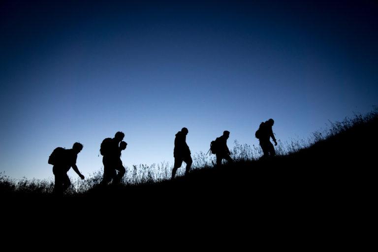 14-night-hike-tips-your-ultimate-guide-to-hiking-at-night-safely