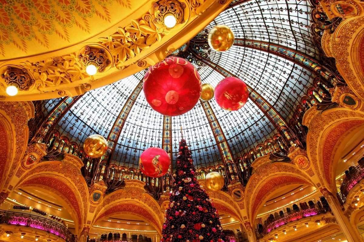 30 French Christmas Traditions the Best Christmas In France Facts 