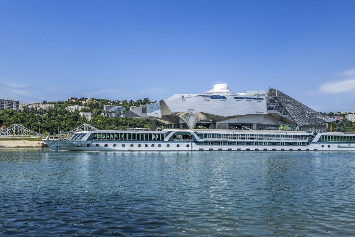 confluence neighborhood from the water in lyon