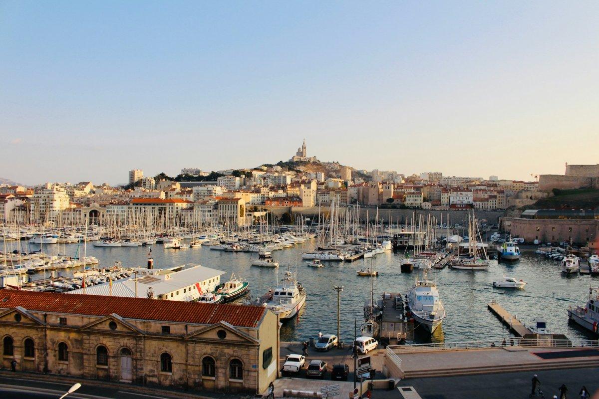 marseille is the best place to stay in marseille without a car