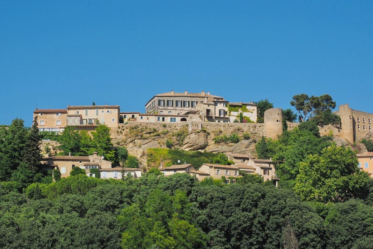 menerbes is the best village in provence