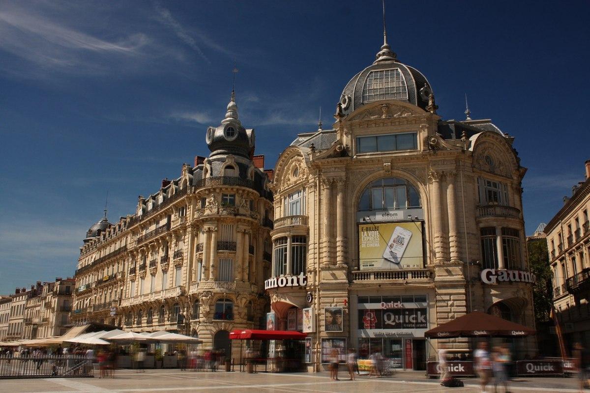 place de la comedie in montpellier