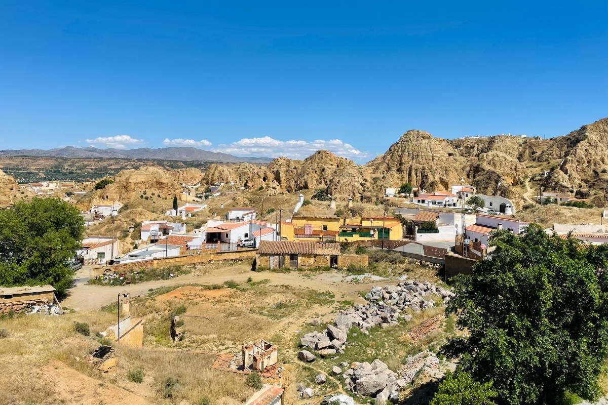 badlands landscapes from the barrio de las cuevas