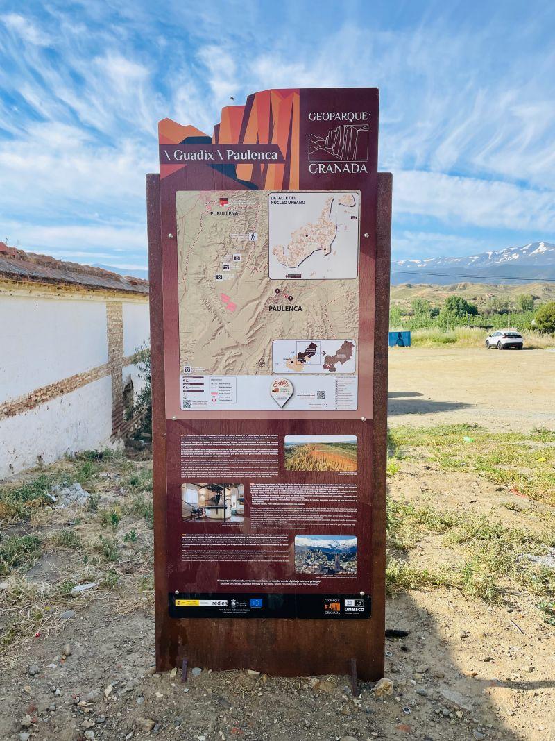 sign at the hike starting point