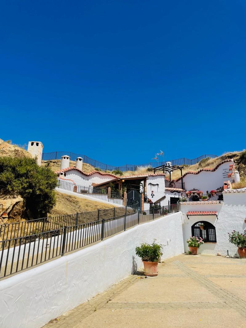 troglodyte houses in guadix