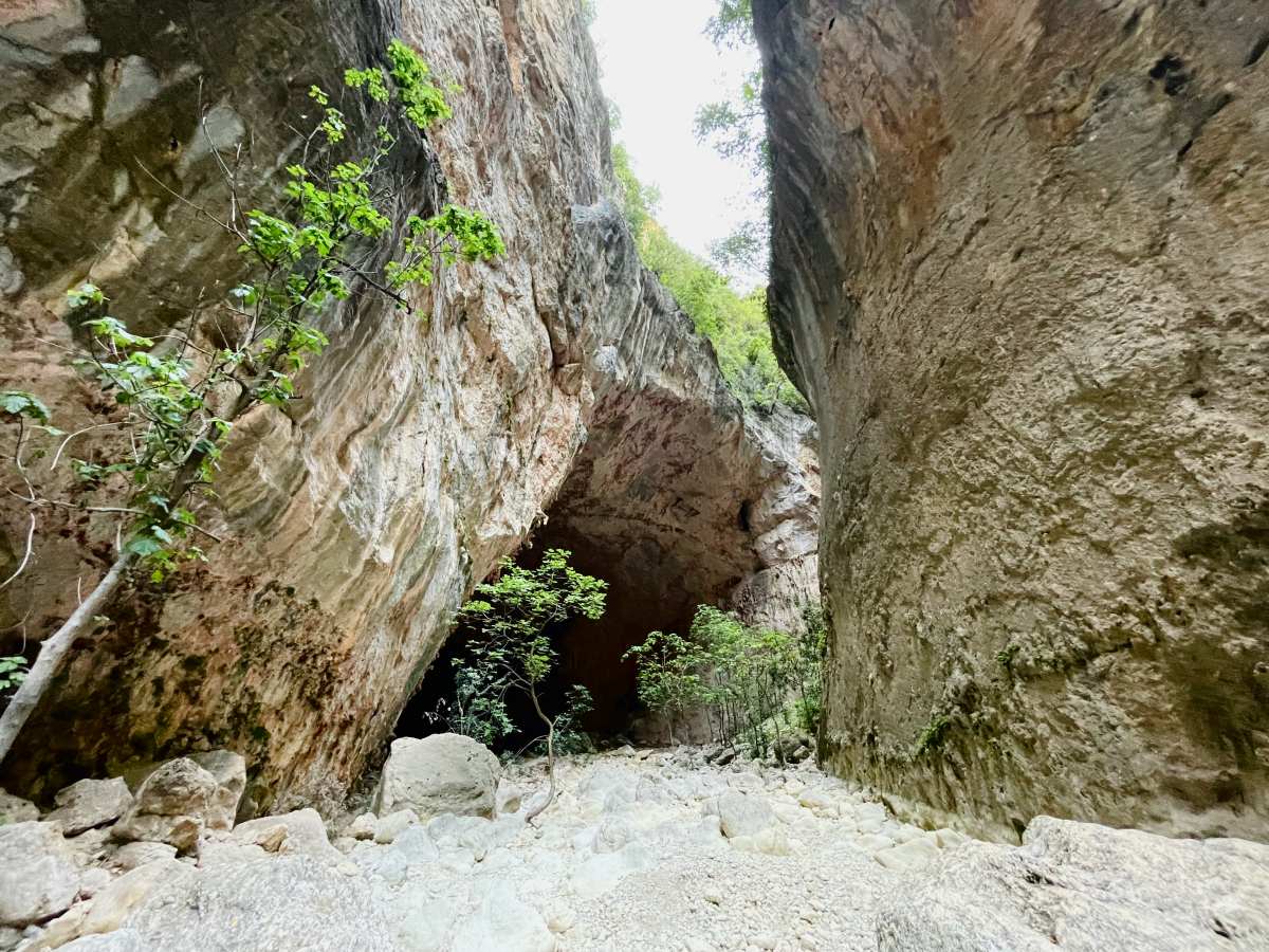 la cueva de la ermita