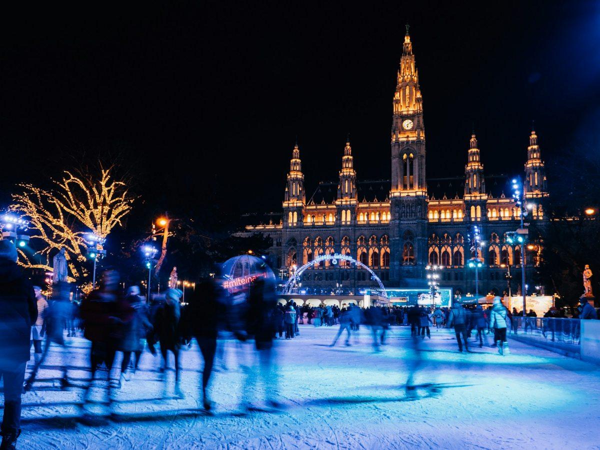 vienna christmas market at night