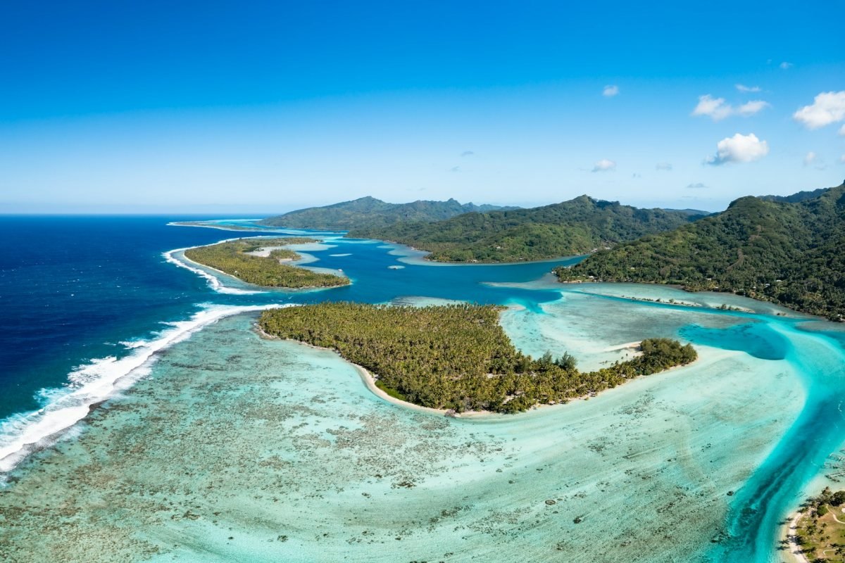 french polynesia beautiful bay