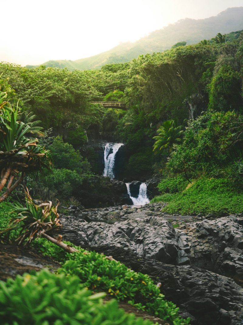 hawaii beautiful waterfalls