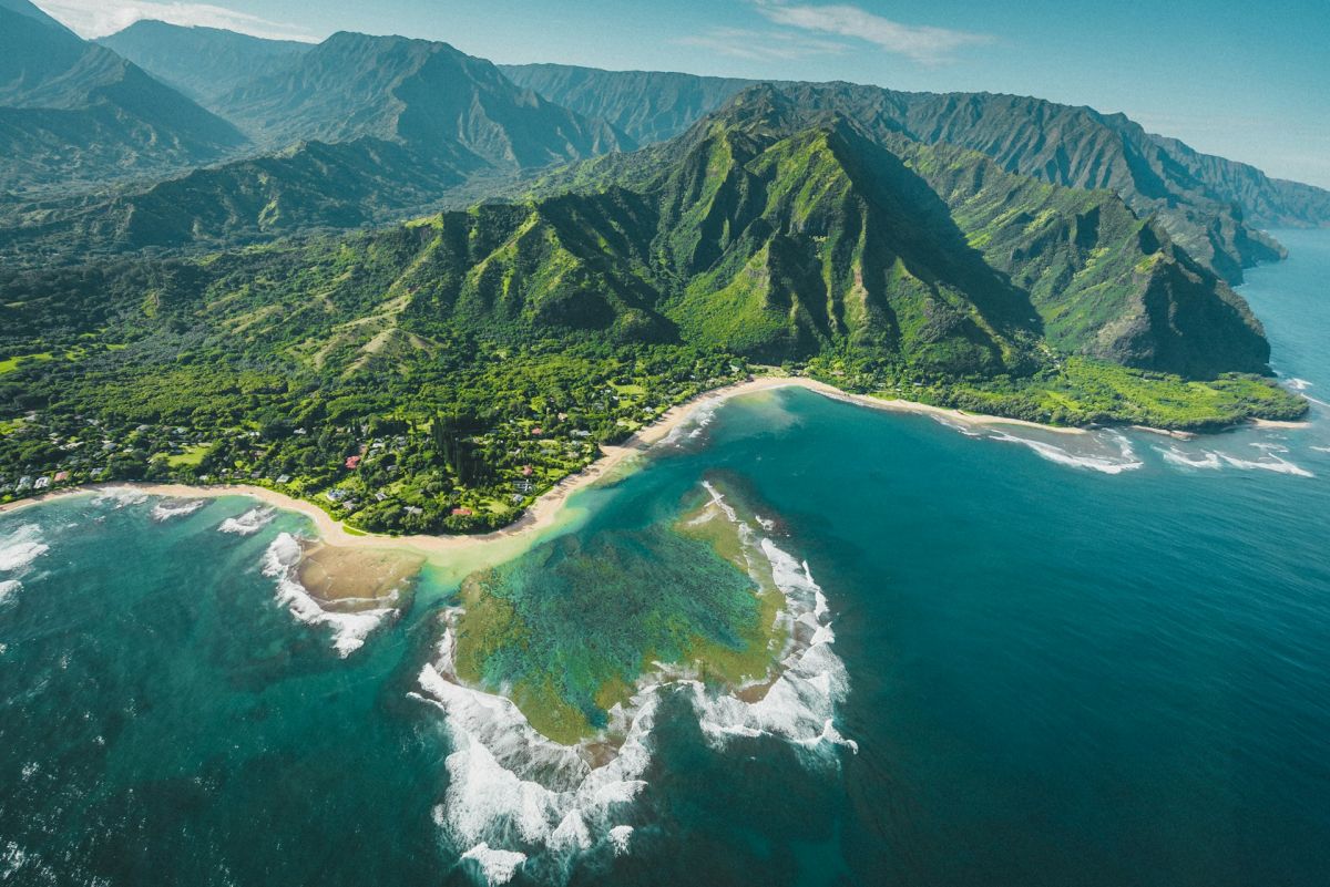 hawaii is one of the best destinations for newlyweds