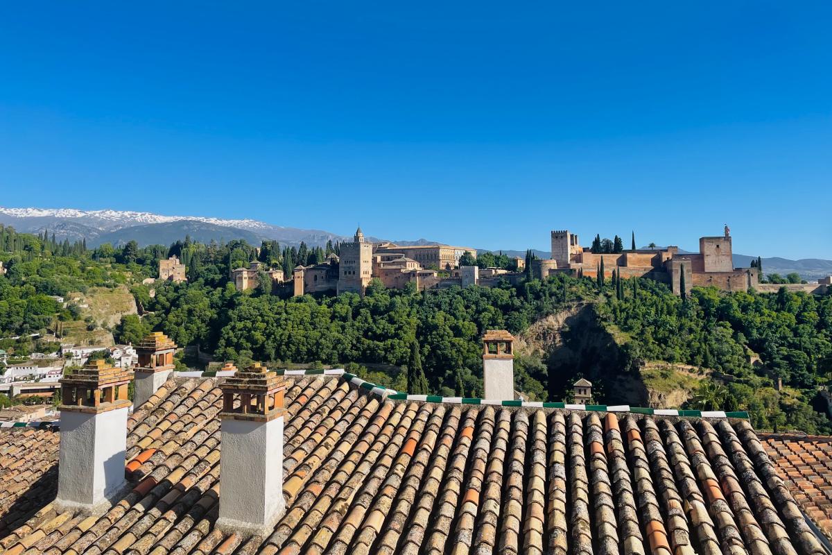 alhambra palace from the albacin district