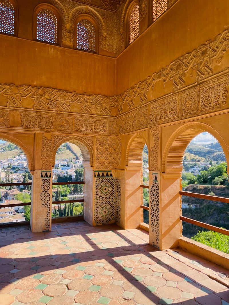 beautiful architecture of alhambra