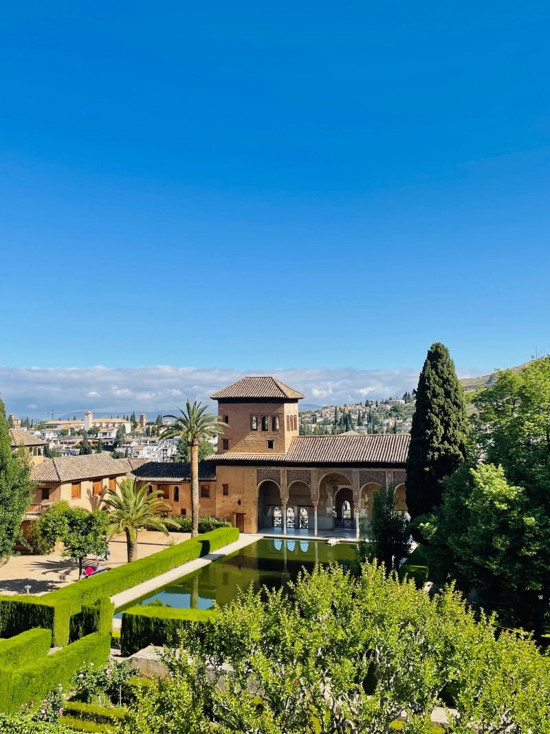 nasrid palace with granada behind