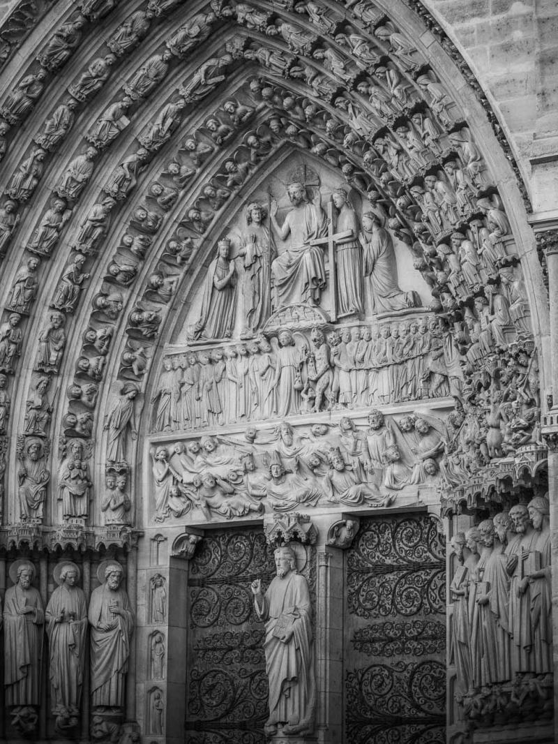 notre dame de paris facade details close look