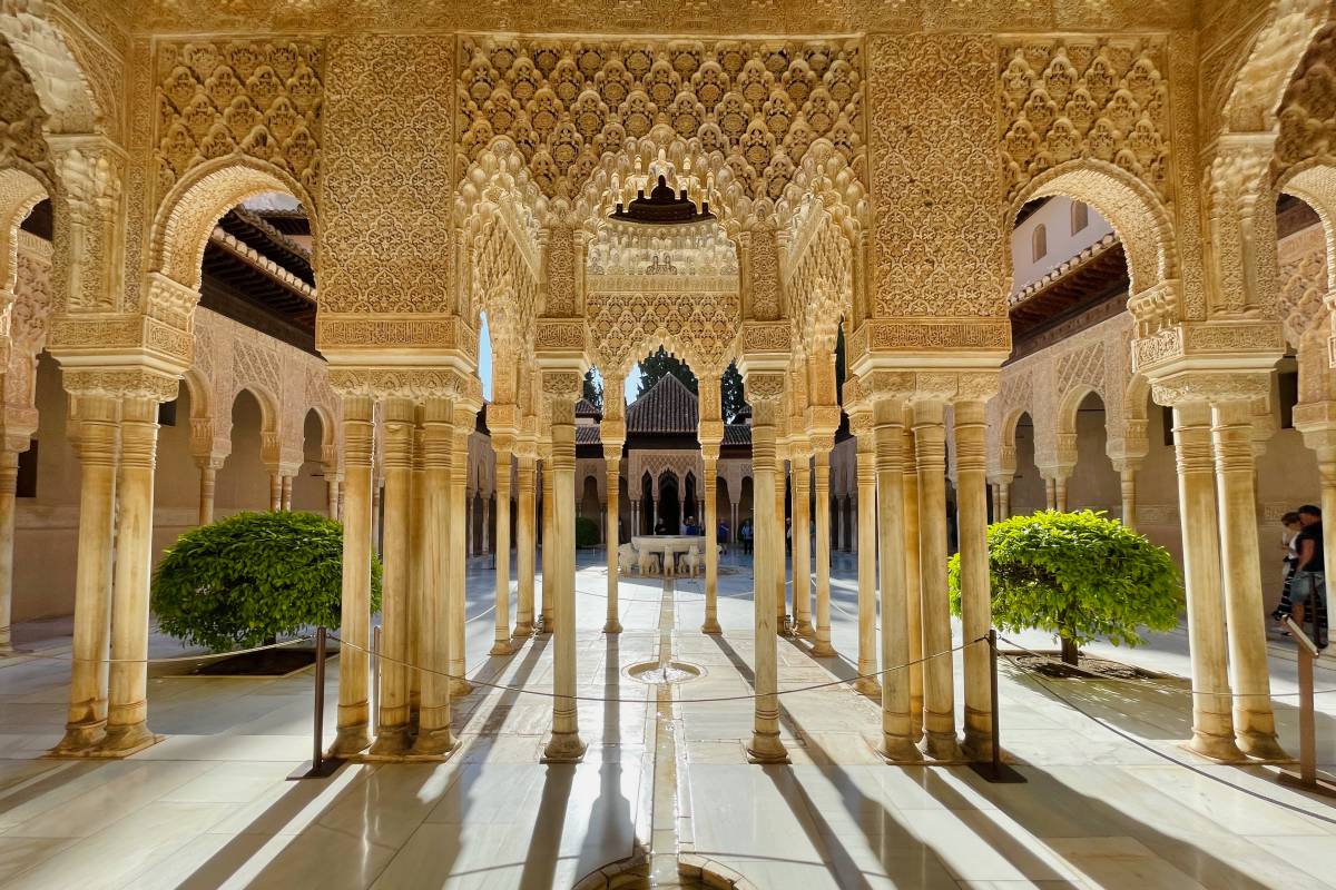 palace of the lions inside alhambra