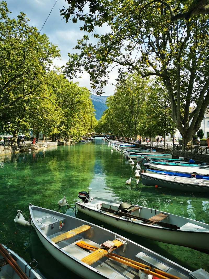 pont des arts in vieux annecy