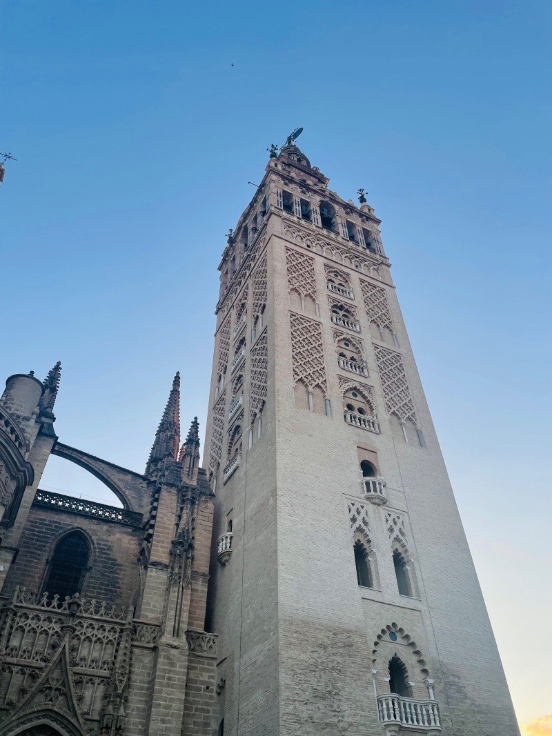 la giralda at sunset